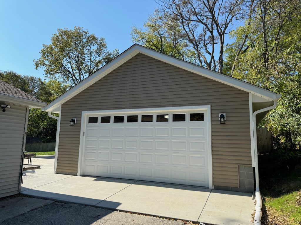 Good_Garages_and_Exteriors_Cincinnati_Ohio_Garage_Builder